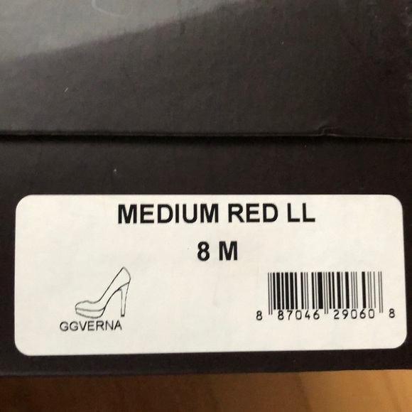 Guess Red Patent Pumps - Picture 6 of 6